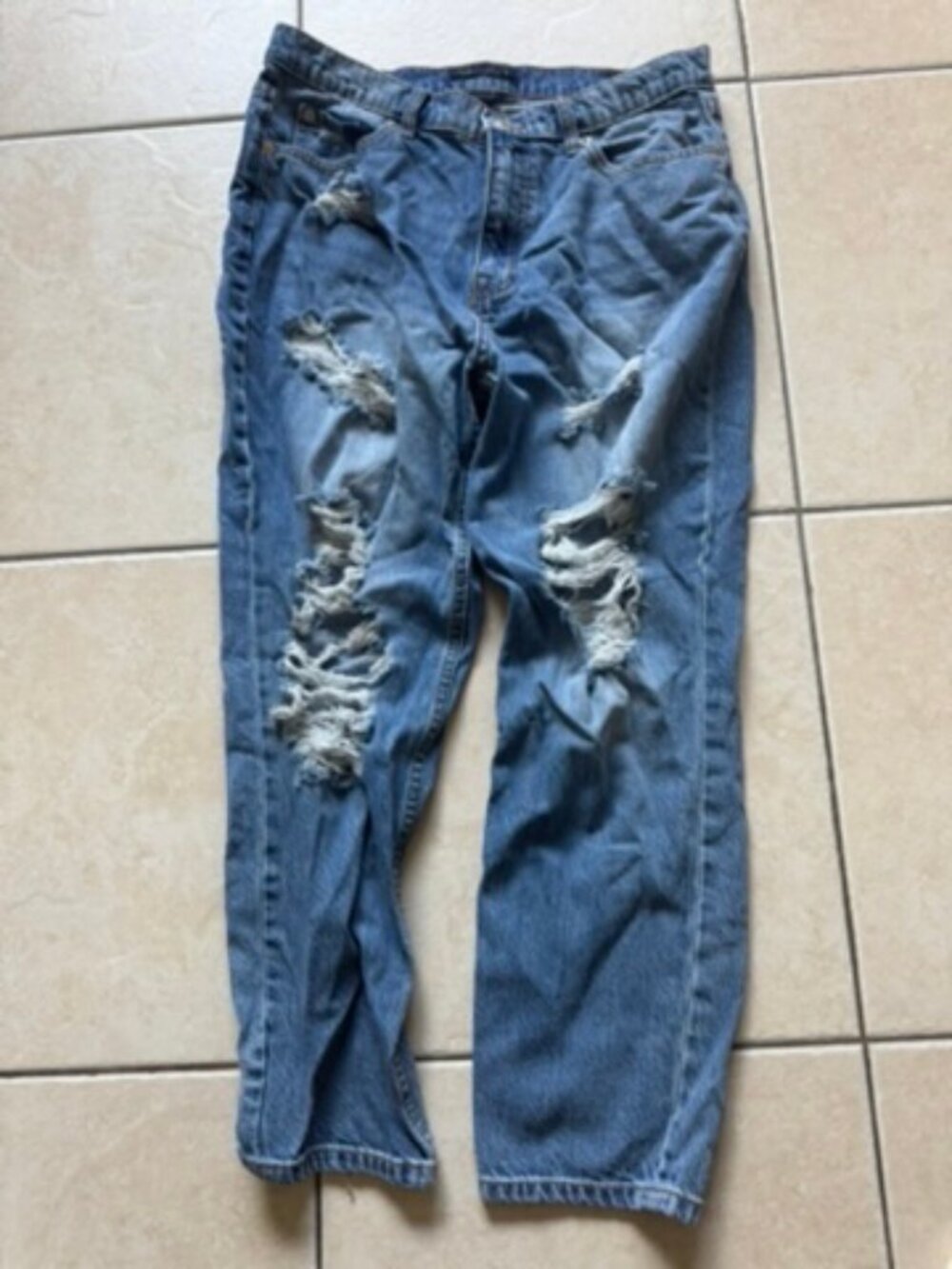 Aeropostale Women's Blue and Navy Jeans
